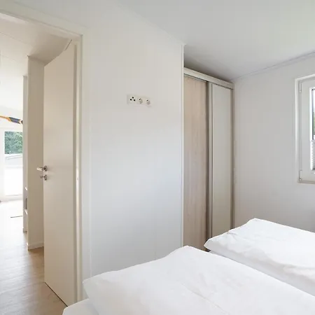 펜션 Ostseecamp Luebecker Bucht Storms Huus 샬베우츠